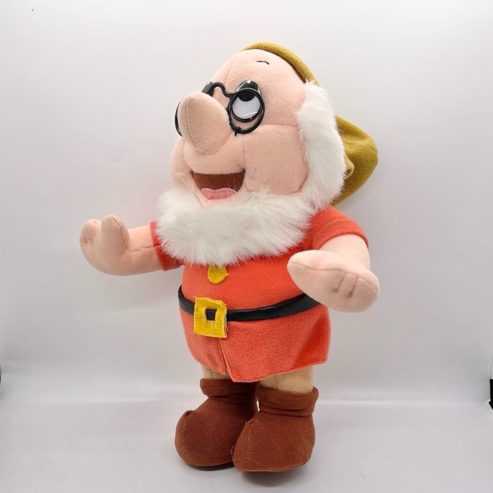 Vintage Doc Disney Snow White & the seven Dwarf Plush Toy